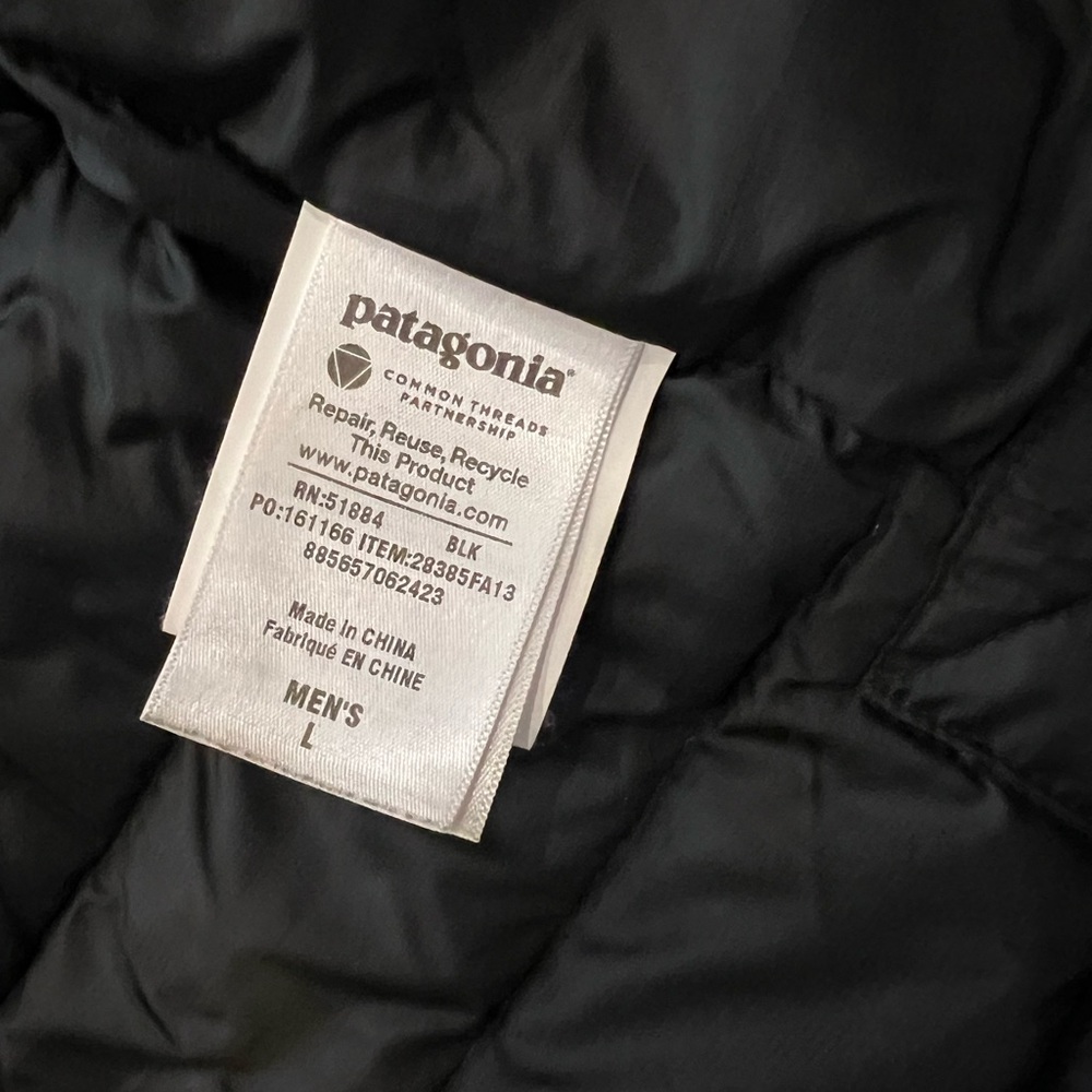 Patagonia Black Men's Ski Snowboard Jacket - Picture 9 of 12